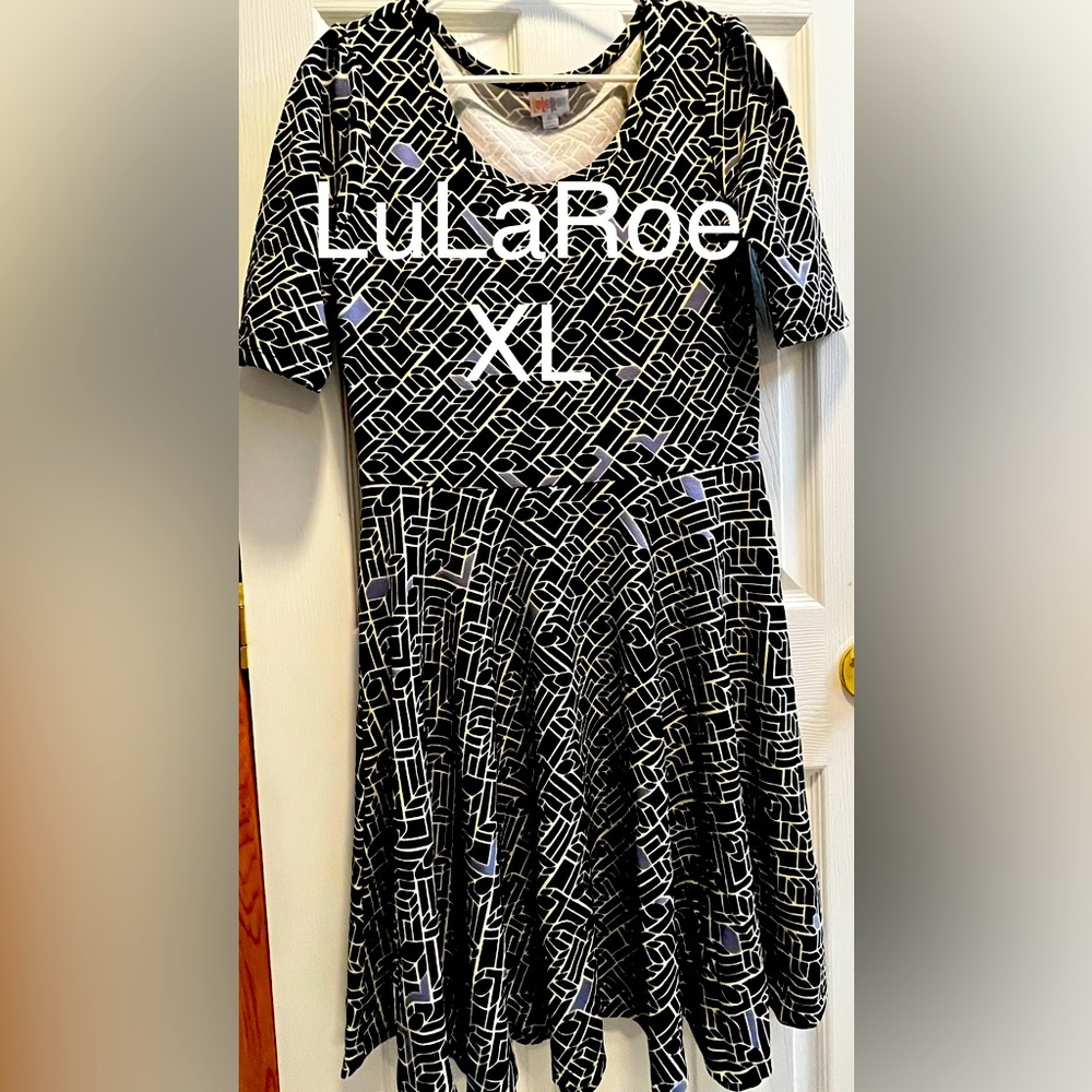LuLaRoe Amelia XL